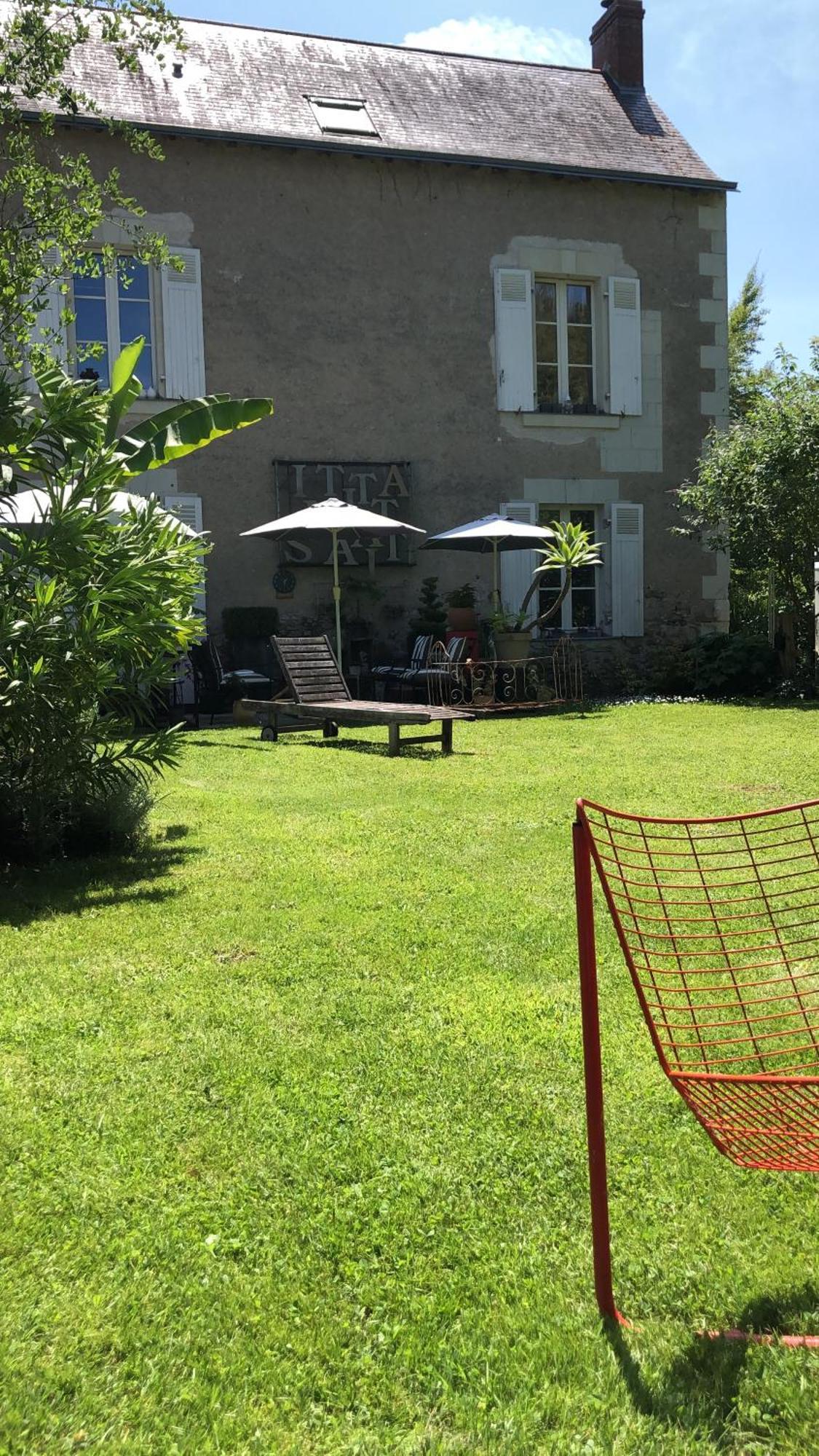 Bed and Breakfast La Thibautiere Blaison Exterior foto